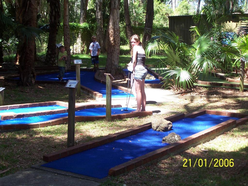 Smugglers Cove Holiday Village Форстер Экстерьер фото