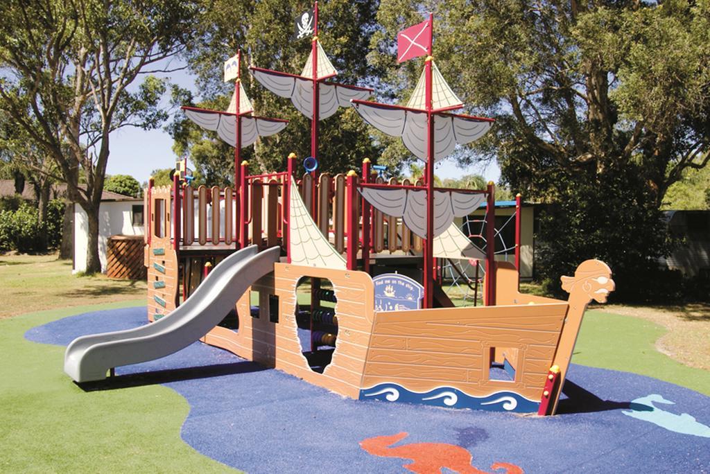 Smugglers Cove Holiday Village Форстер Экстерьер фото