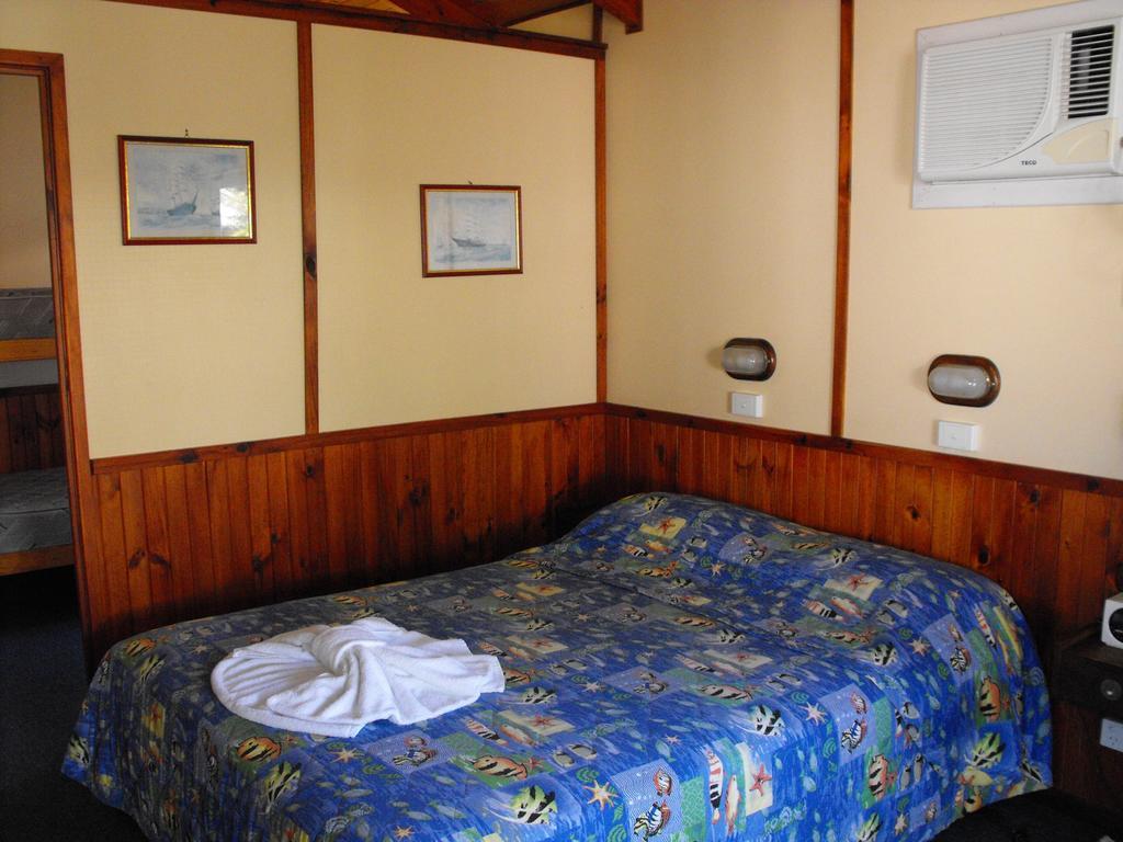 Smugglers Cove Holiday Village Форстер Номер фото