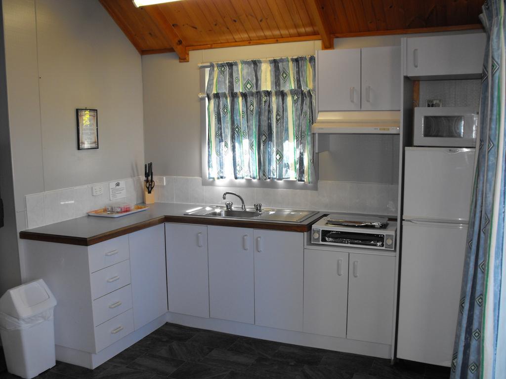 Smugglers Cove Holiday Village Форстер Номер фото