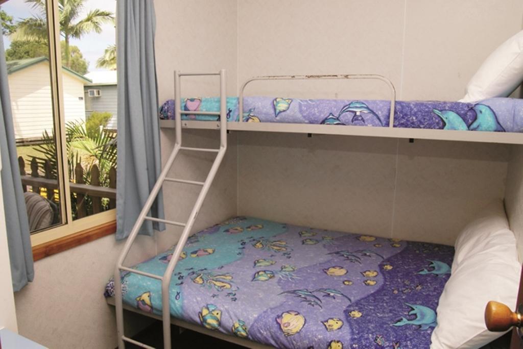 Smugglers Cove Holiday Village Форстер Номер фото