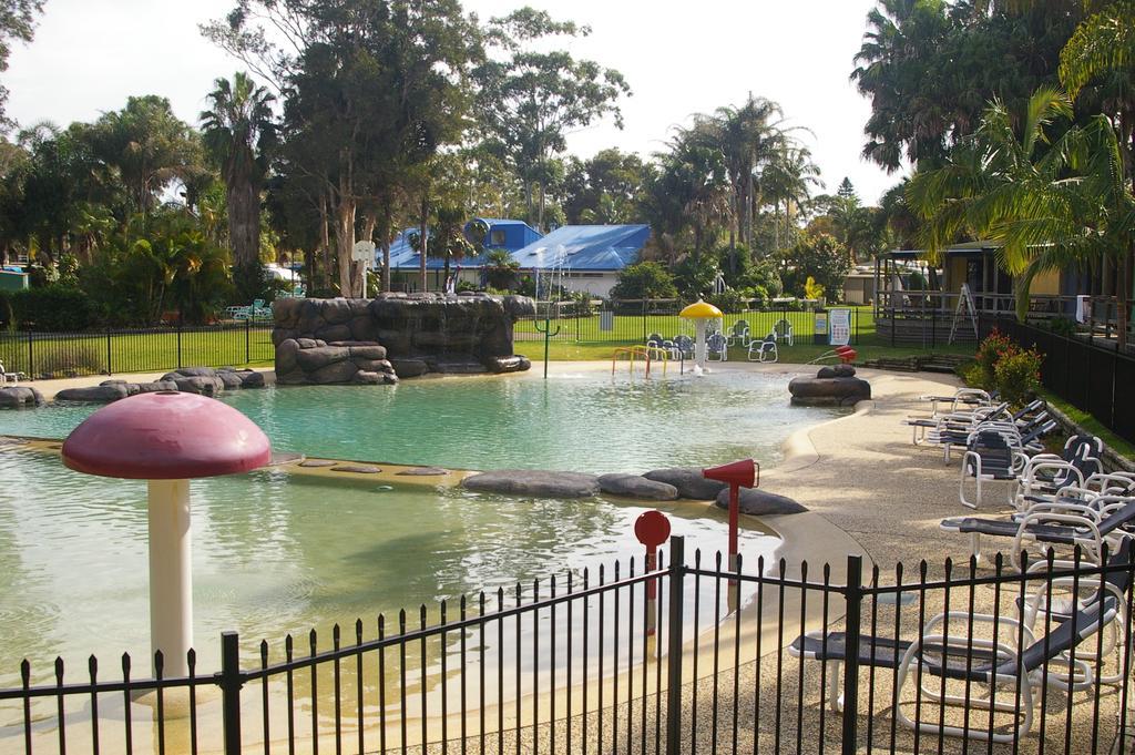 Smugglers Cove Holiday Village Форстер Номер фото