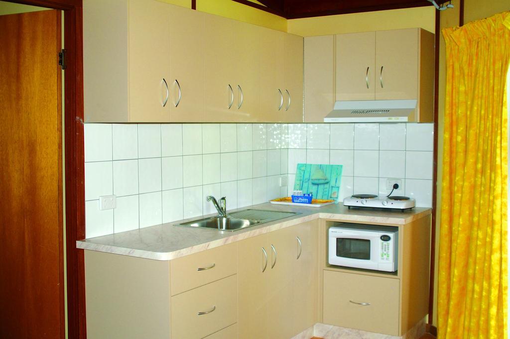Smugglers Cove Holiday Village Форстер Номер фото